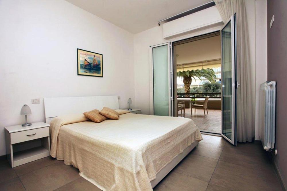Hotel Bernard 산베네데토델트론토 객실 사진