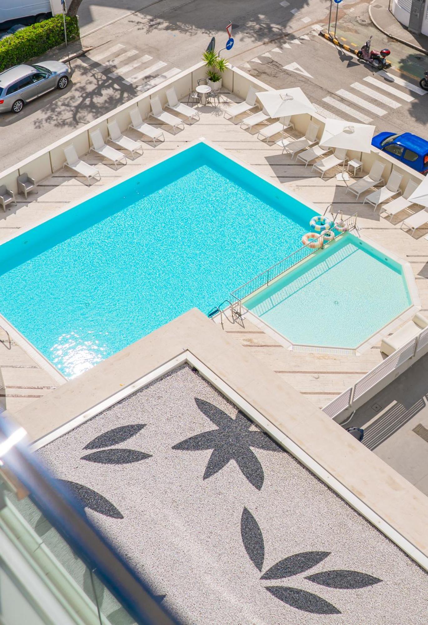 Hotel Bernard 산베네데토델트론토 외부 사진