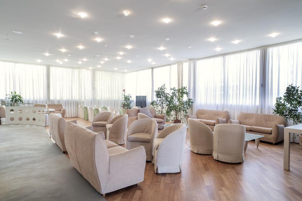 Hotel Bernard 산베네데토델트론토 외부 사진