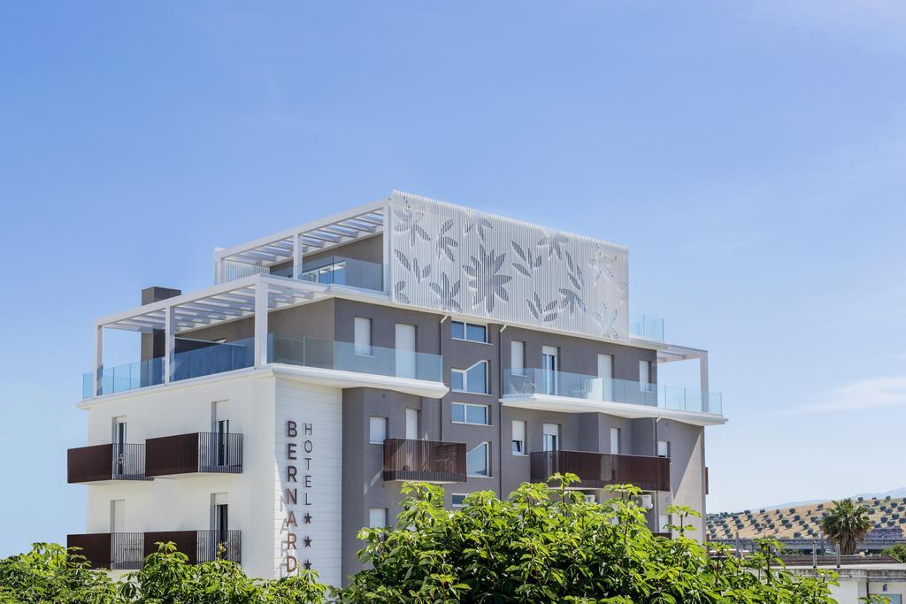 Hotel Bernard 산베네데토델트론토 외부 사진